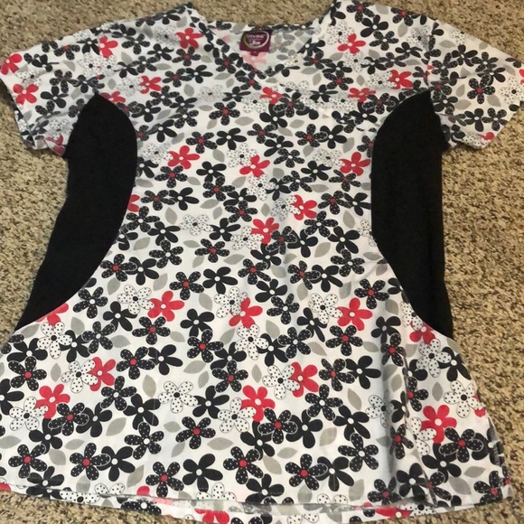 Womens scrub top and pant - Picture 2 of 8